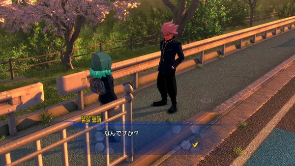 夕方の桜並木の道で、緑色の髪で学生かばんを背負った笹波雲明が、学ランを着たピンク色の髪の人物と向き合っている。画面下に「笹波 雲明」の名前と「なんですか?」というせりふ